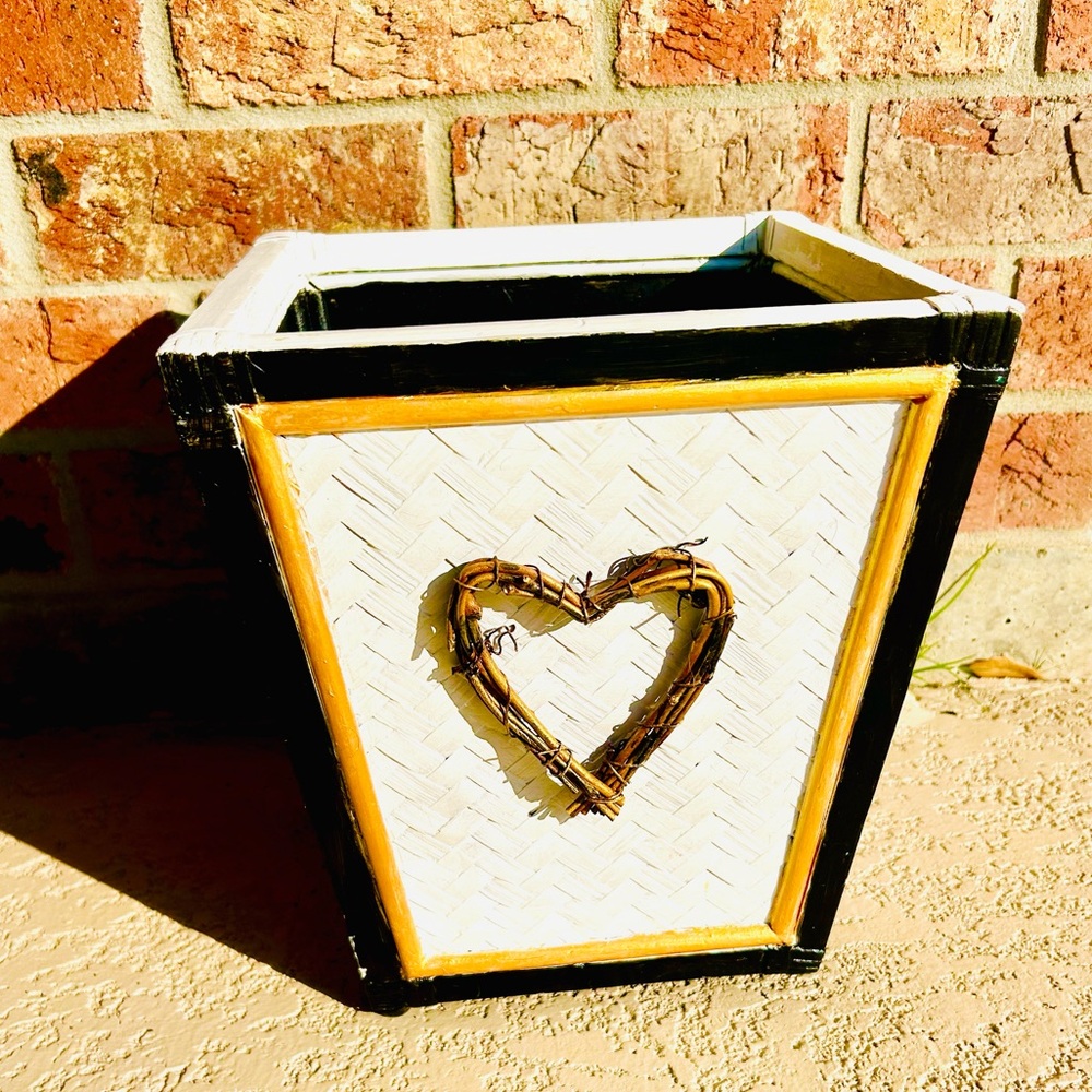 White Black Gold Wicker Planter Basket